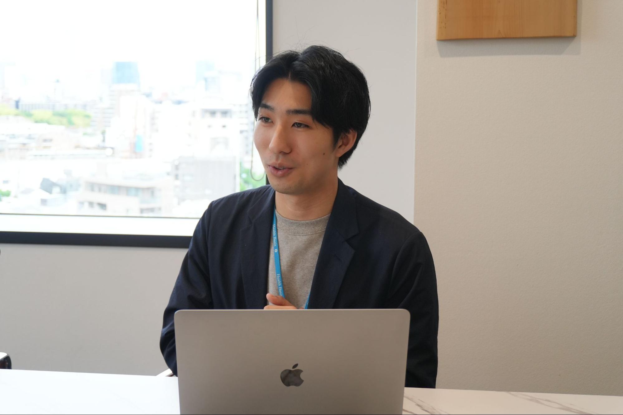 ヘルスベイシスご担当者のインタビュー風景